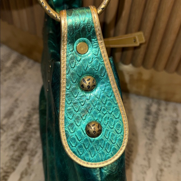 Metallic Marine Green and Gold Women's MAXX NY Bag - Picture 3 of 7